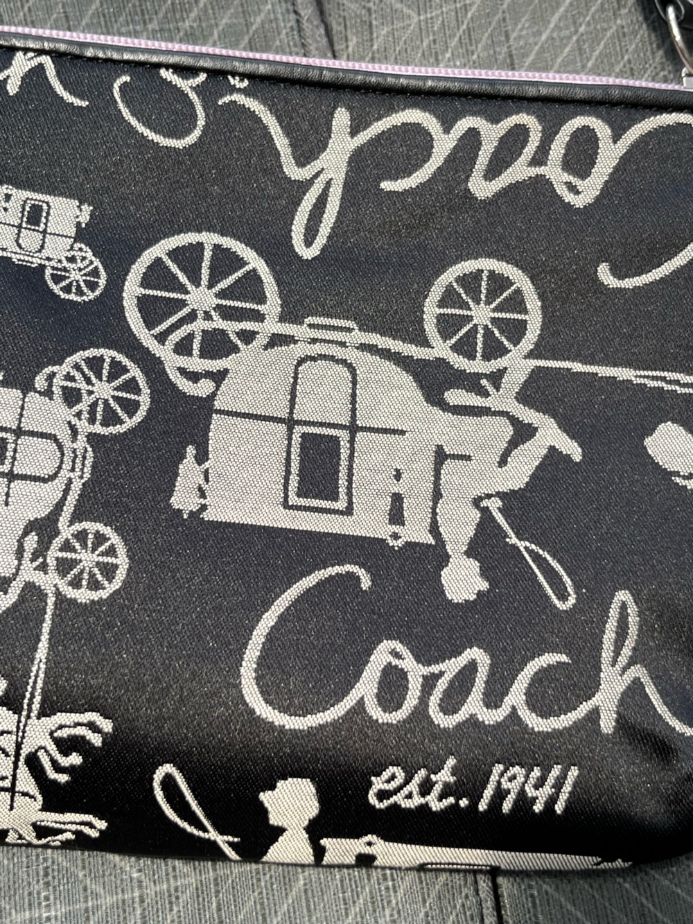 NWT Coach Horse and Carriage Pouchette Black Wristlet Tag - Picture 5 of 9